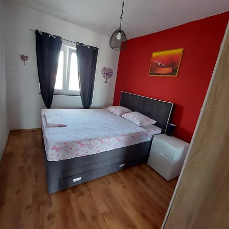 Apartman Cvita Biograd Na Moru