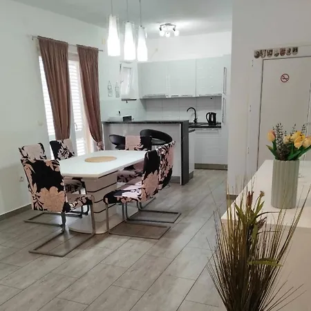 Apartman Cvita * Biograd Na Moru